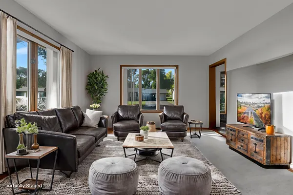 $250,000 | 706 7th Avenue Northwest, Clara City, MN 56222