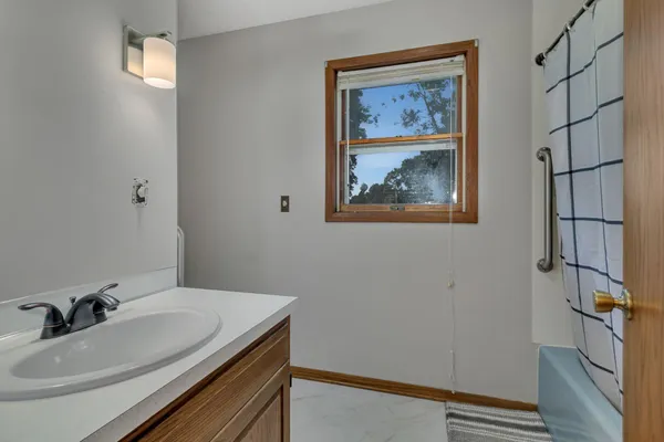 $250,000 | 706 7th Avenue Northwest, Clara City, MN 56222