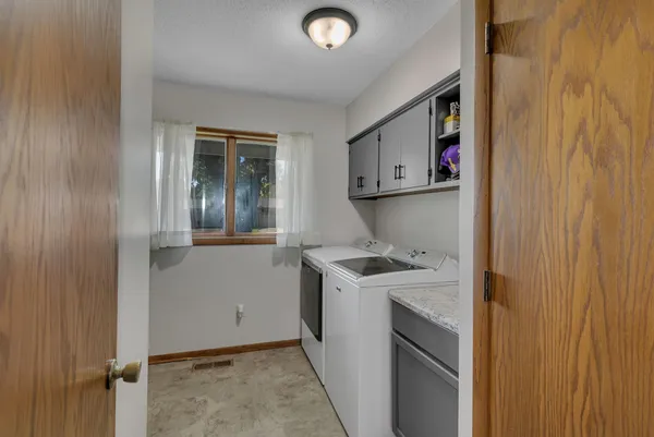 $250,000 | 706 7th Avenue Northwest, Clara City, MN 56222