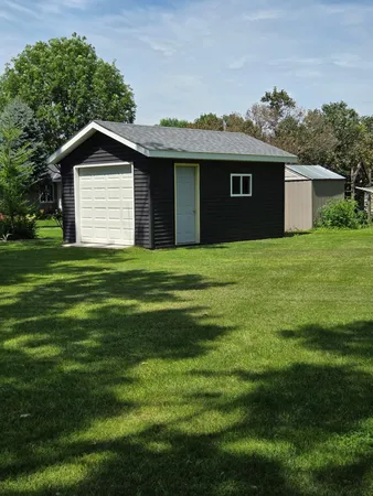 $250,000 | 706 7th Avenue Northwest, Clara City, MN 56222