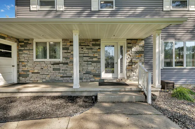 $260,000 | 706 7th Avenue Northwest, Clara City, MN 56222