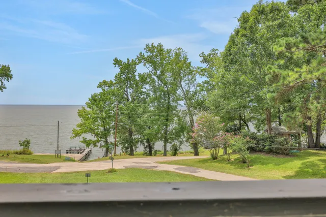 $449,000 | 118 Hickory Pines, Livingston, TX 77351