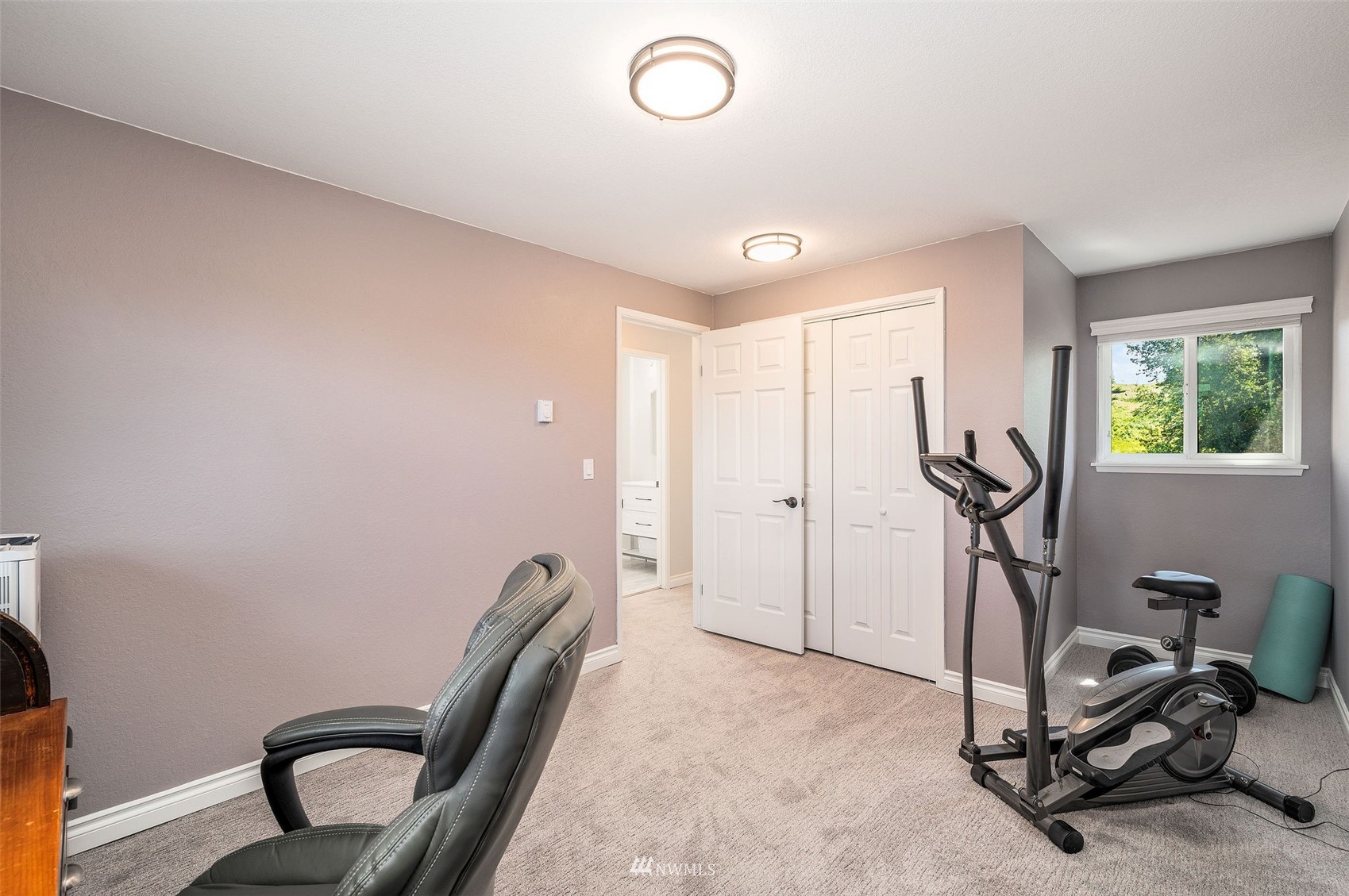 1603 Eagle Ridge Drive South, Unit D4 Renton, WA 98055 - Photo 19 of 30 a view of a workspace with furniture and a window