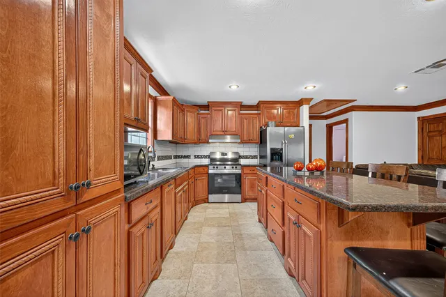 $280,000 | 403 White Street, Madisonville, TX 77864