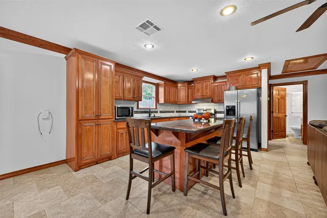 $280,000 | 403 White Street, Madisonville, TX 77864