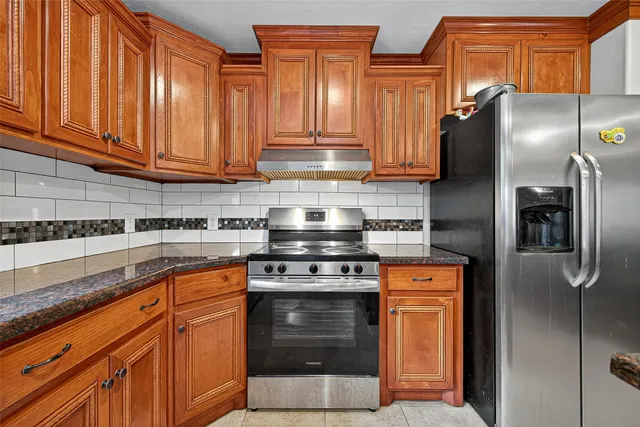 $280,000 | 403 White Street, Madisonville, TX 77864