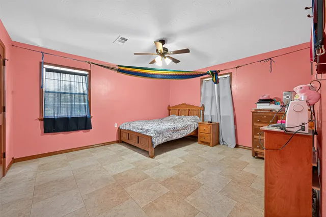 $280,000 | 403 White Street, Madisonville, TX 77864