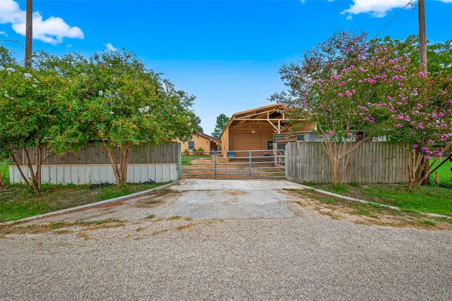 $280,000 | 403 White Street, Madisonville, TX 77864