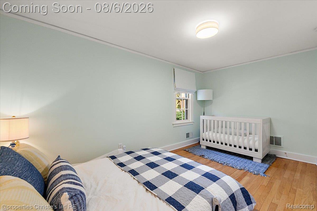 788 Rivard Boulevard Grosse Pointe, MI 48230 - Photo 20 of 28 51-788 Ricard -51.jpg