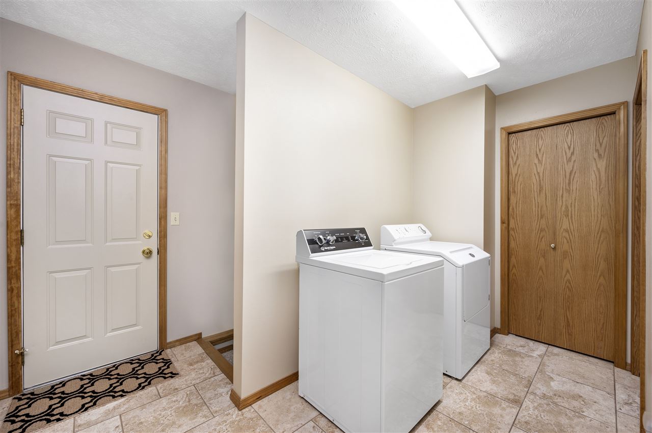 212 West Chattaroy Road Colbert, WA 99005 - Photo 15 of 31