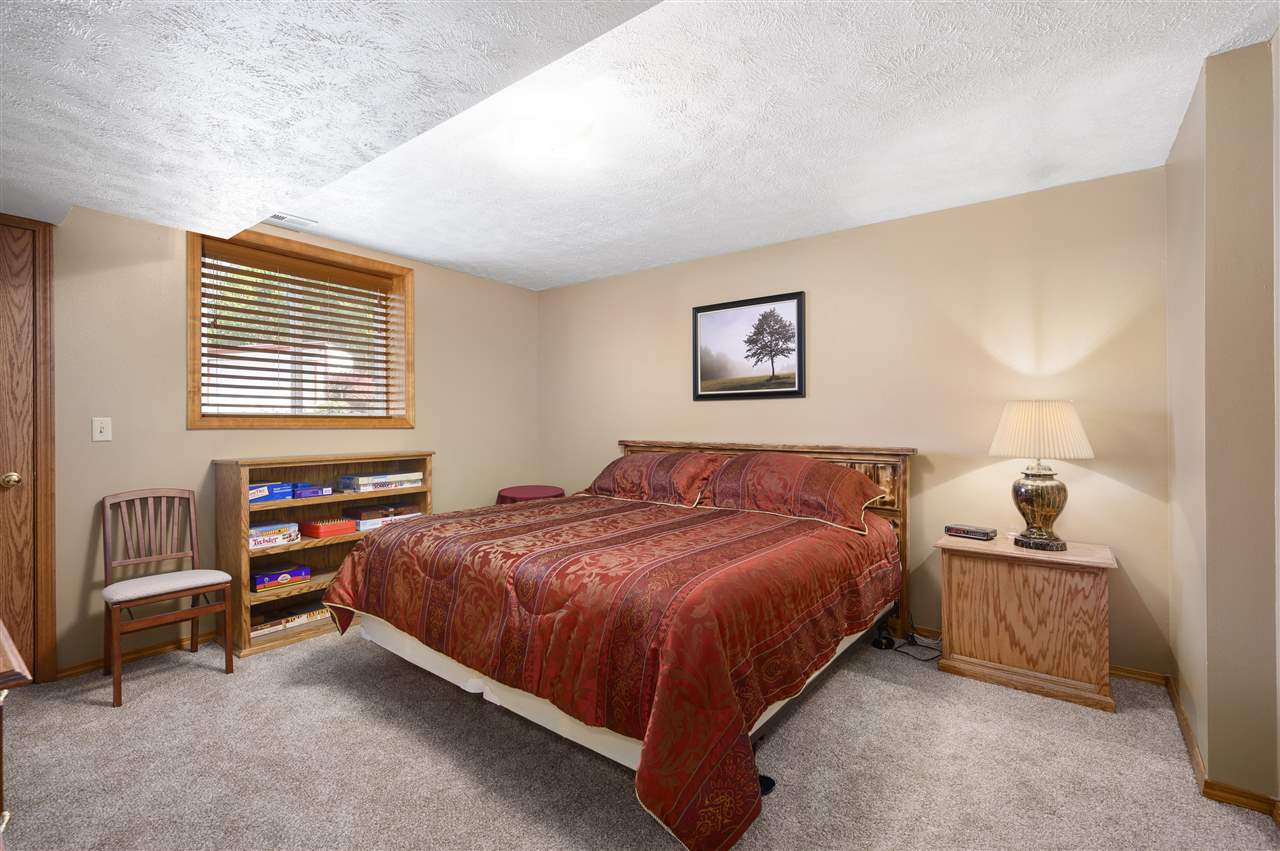 212 West Chattaroy Road Colbert, WA 99005 - Photo 18 of 31