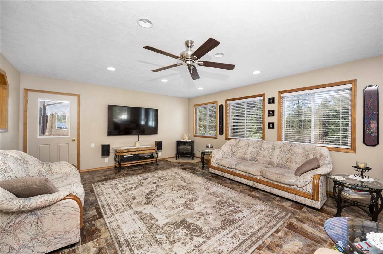 212 West Chattaroy Road Colbert, WA 99005 - Photo 10 of 31