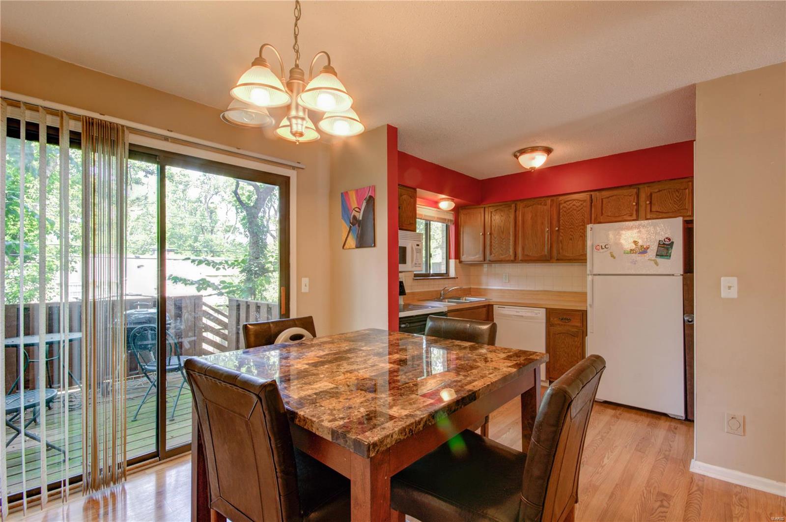 869 Portsdown Road Ballwin, MO 63011 - Photo 11 of 22 Gallery Image 11