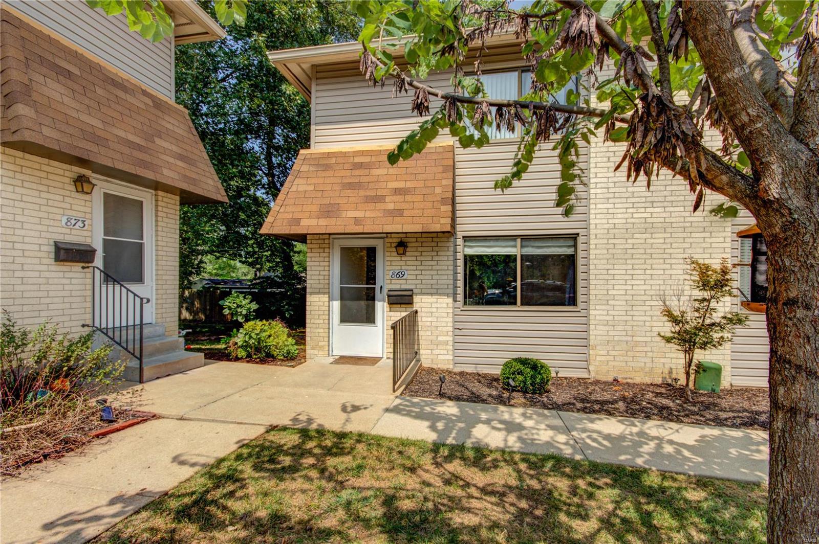 869 Portsdown Road Ballwin, MO 63011 - Photo 3 of 22 Gallery Image 3