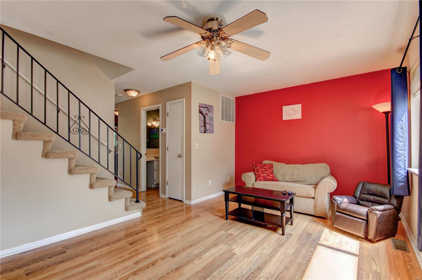 869 Portsdown Road Ballwin, MO 63011 - Photo 4 of 22 Gallery Image 4