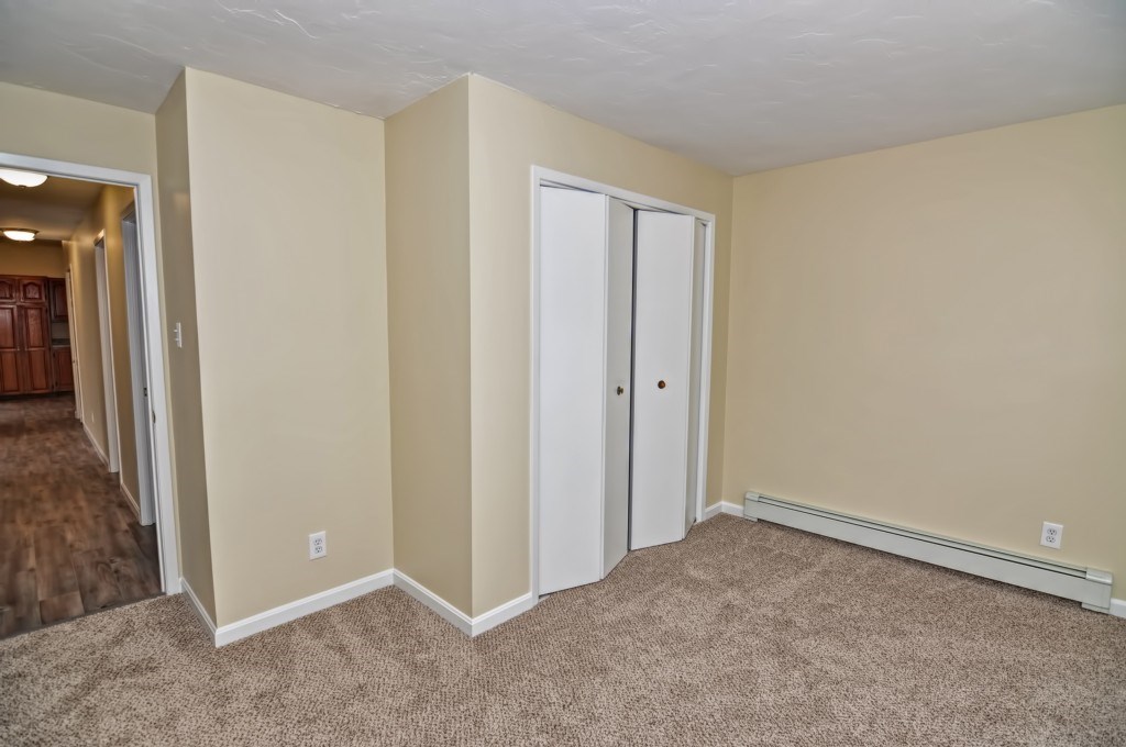 284 N Road Deering, NH 03244 - Photo 6 of 12
