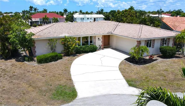 $425,000 | 951 Santa Brigida Court, Punta Gorda, FL 33950