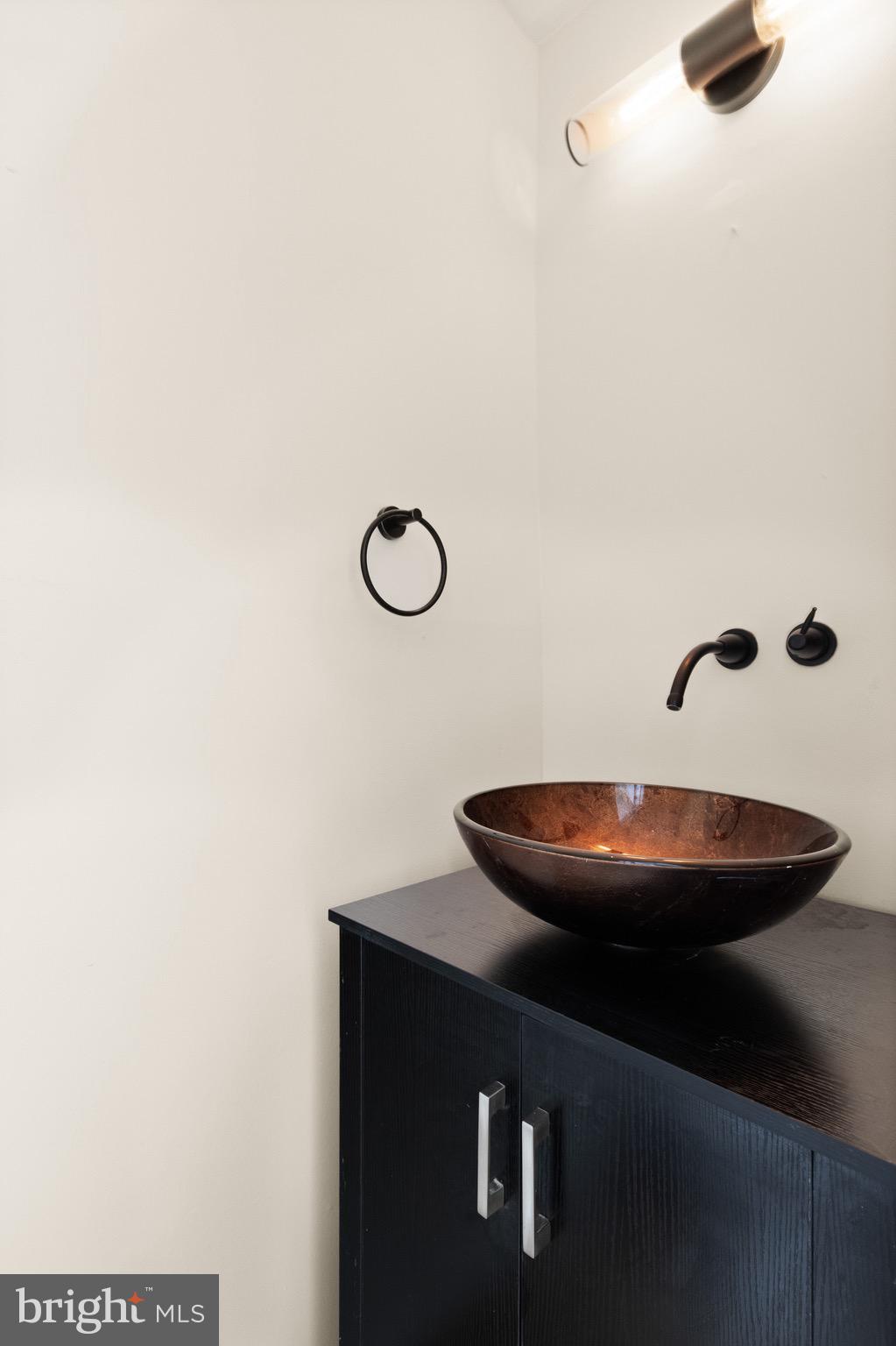 2410 Alsop Court Reston, VA 20191 - Photo 17 of 39