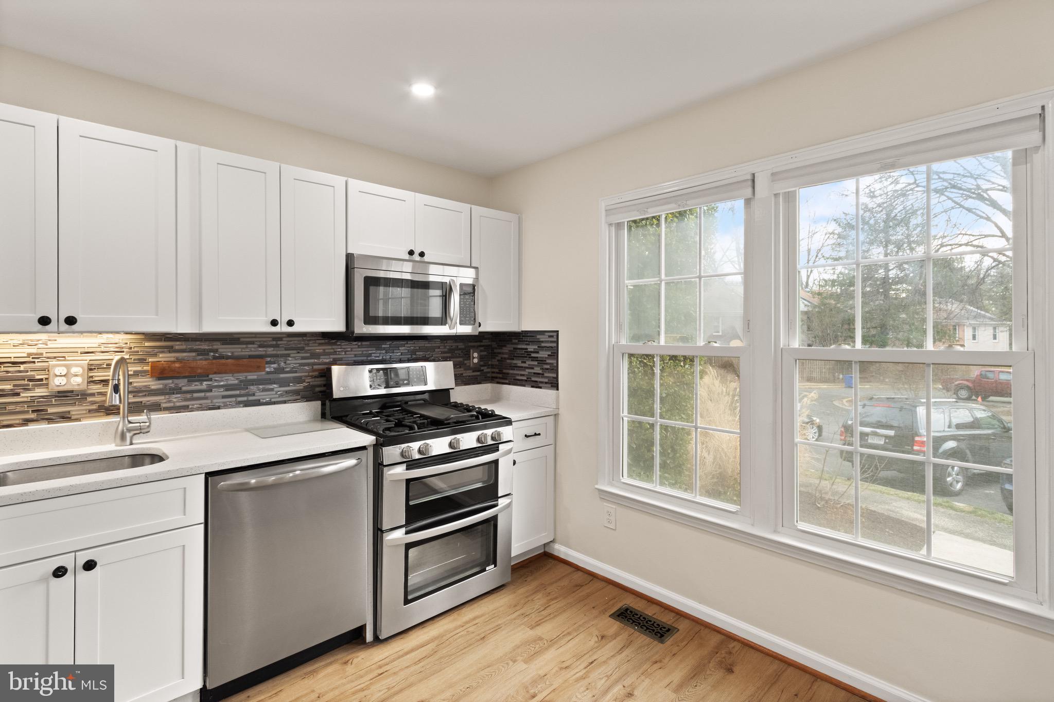 2410 Alsop Court Reston, VA 20191 - Photo 4 of 39