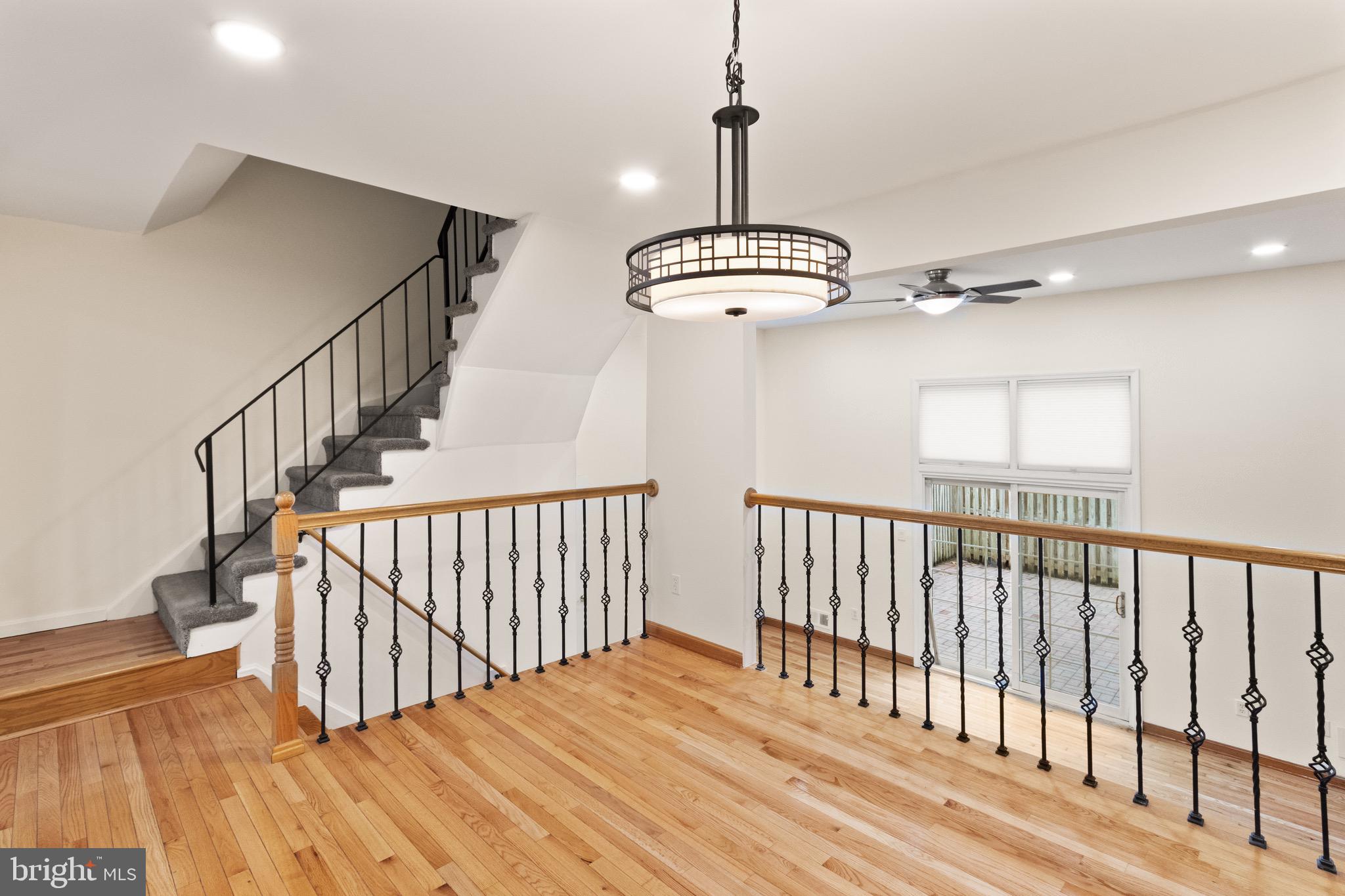 2410 Alsop Court Reston, VA 20191 - Photo 9 of 39