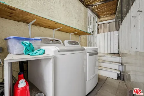 $1,049,000 | 715 Ramage Street, West Hollywood, CA 90069