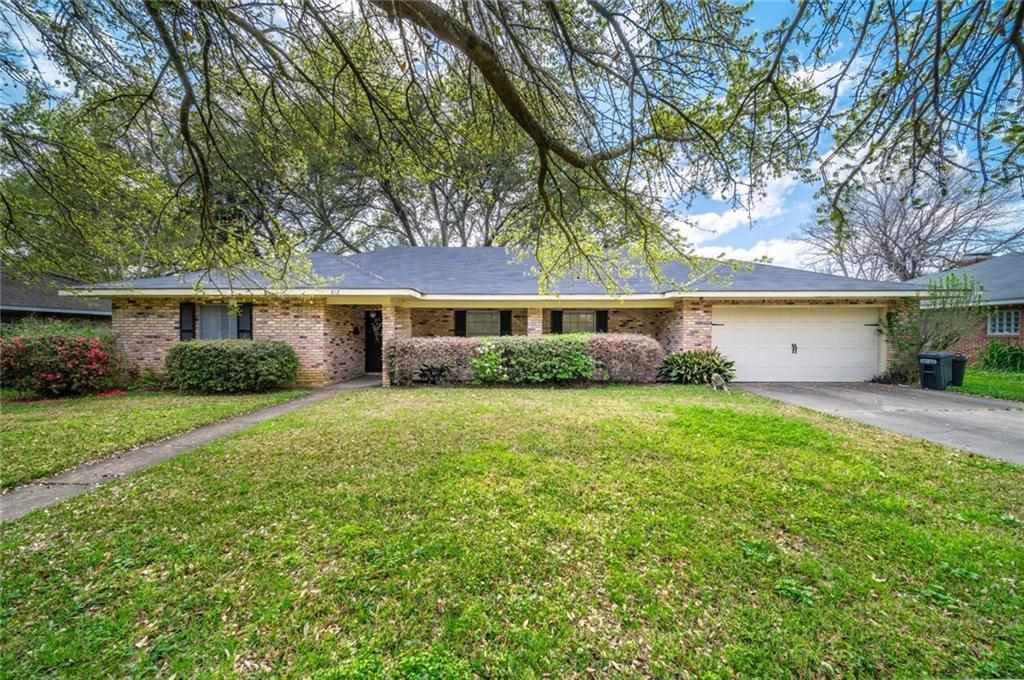 612 Ridgewood Boulevard Alexandria, LA 71303 - Photo 1 of 10 Gallery Image 1