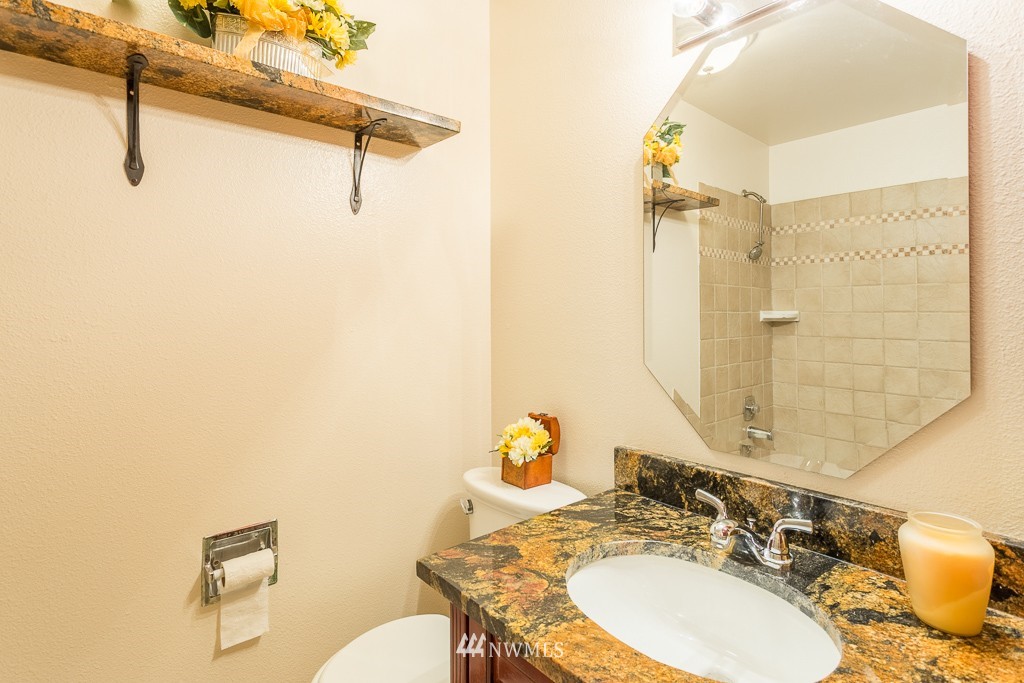 2429 170th Street Southeast Bothell, WA 98012 - Photo 12 of 24