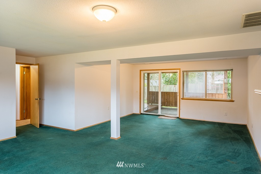 2429 170th Street Southeast Bothell, WA 98012 - Photo 16 of 24