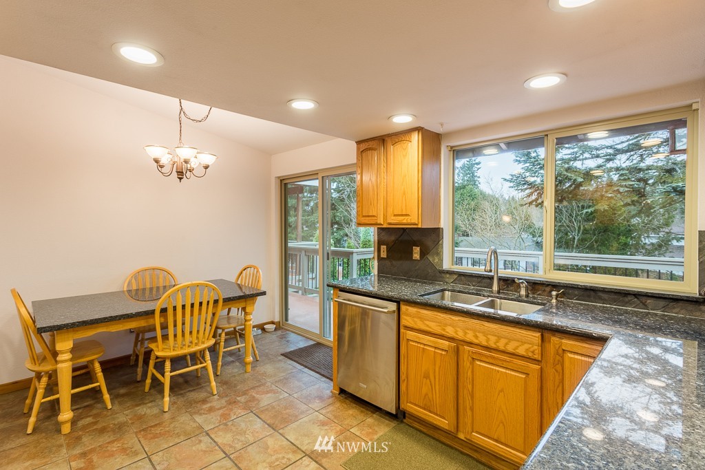 2429 170th Street Southeast Bothell, WA 98012 - Photo 3 of 24
