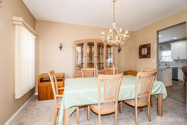 $949,900 | 6 Bering Way, Somerset, NJ 08873