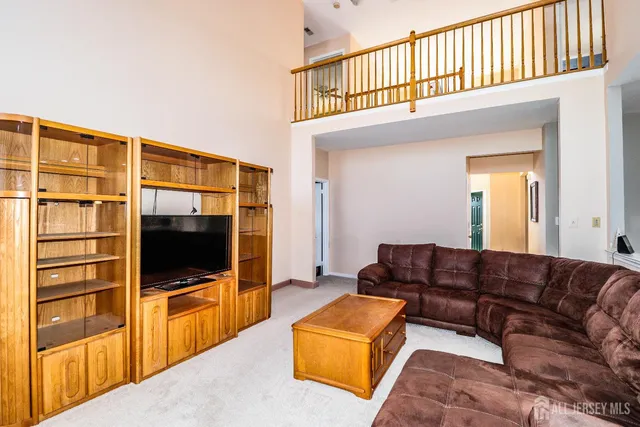 $949,900 | 6 Bering Way, Somerset, NJ 08873