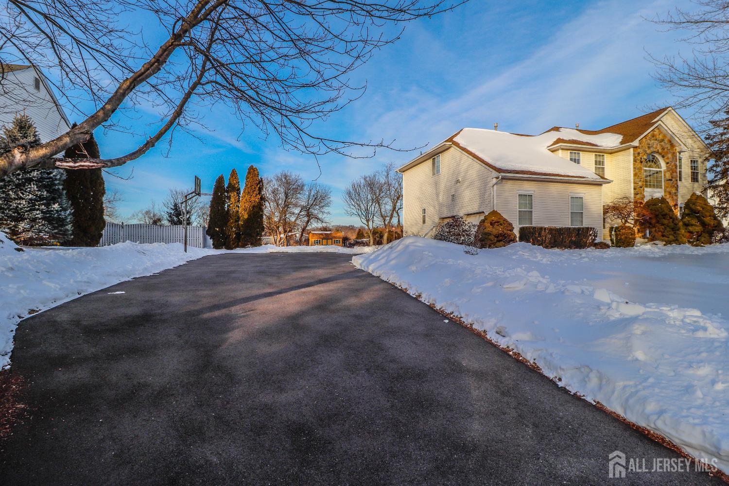 6 Bering Way Somerset, NJ 08873 - Photo 2 of 45