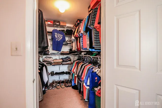 $949,900 | 6 Bering Way, Somerset, NJ 08873