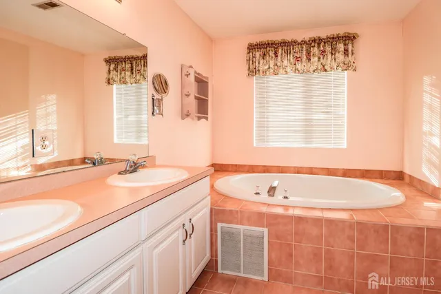 $949,900 | 6 Bering Way, Somerset, NJ 08873