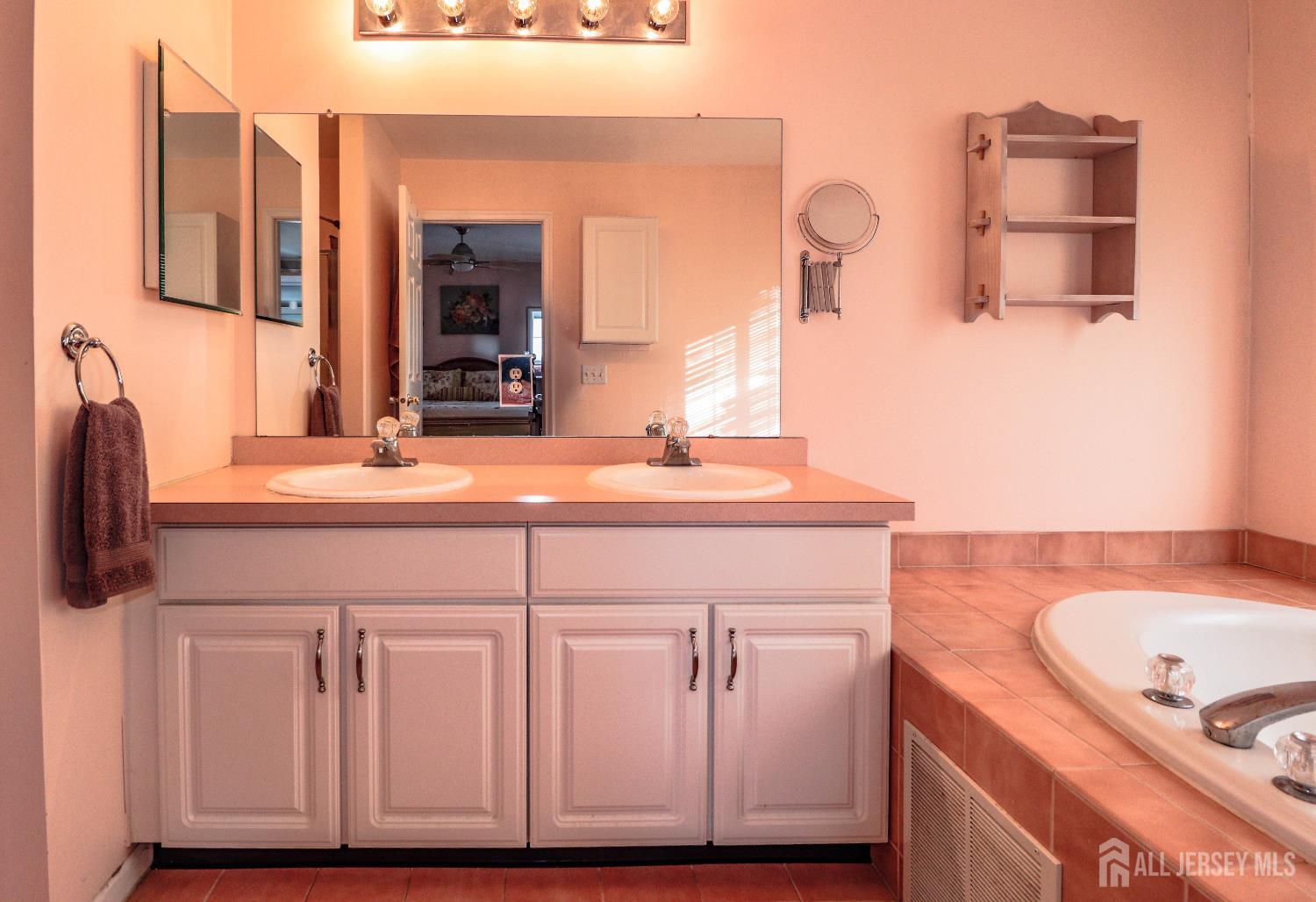 6 Bering Way Somerset, NJ 08873 - Photo 32 of 45