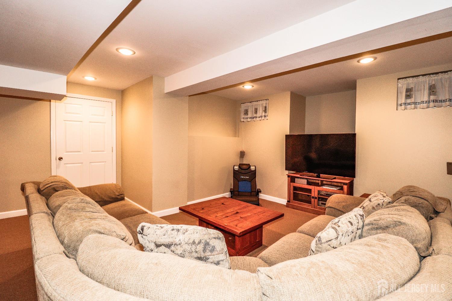 6 Bering Way Somerset, NJ 08873 - Photo 38 of 45