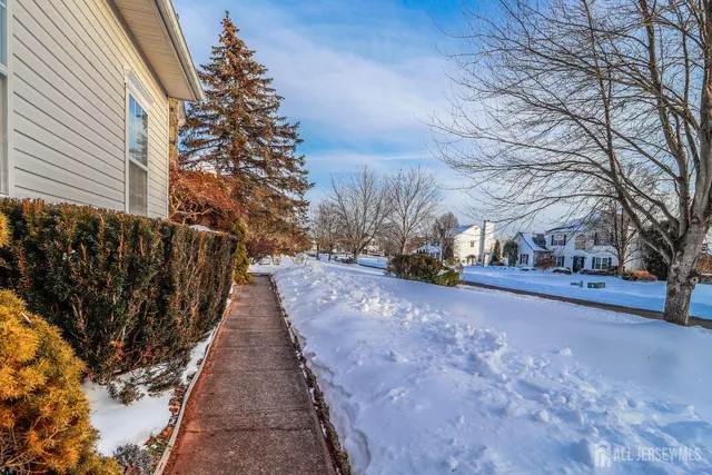 $949,900 | 6 Bering Way, Somerset, NJ 08873