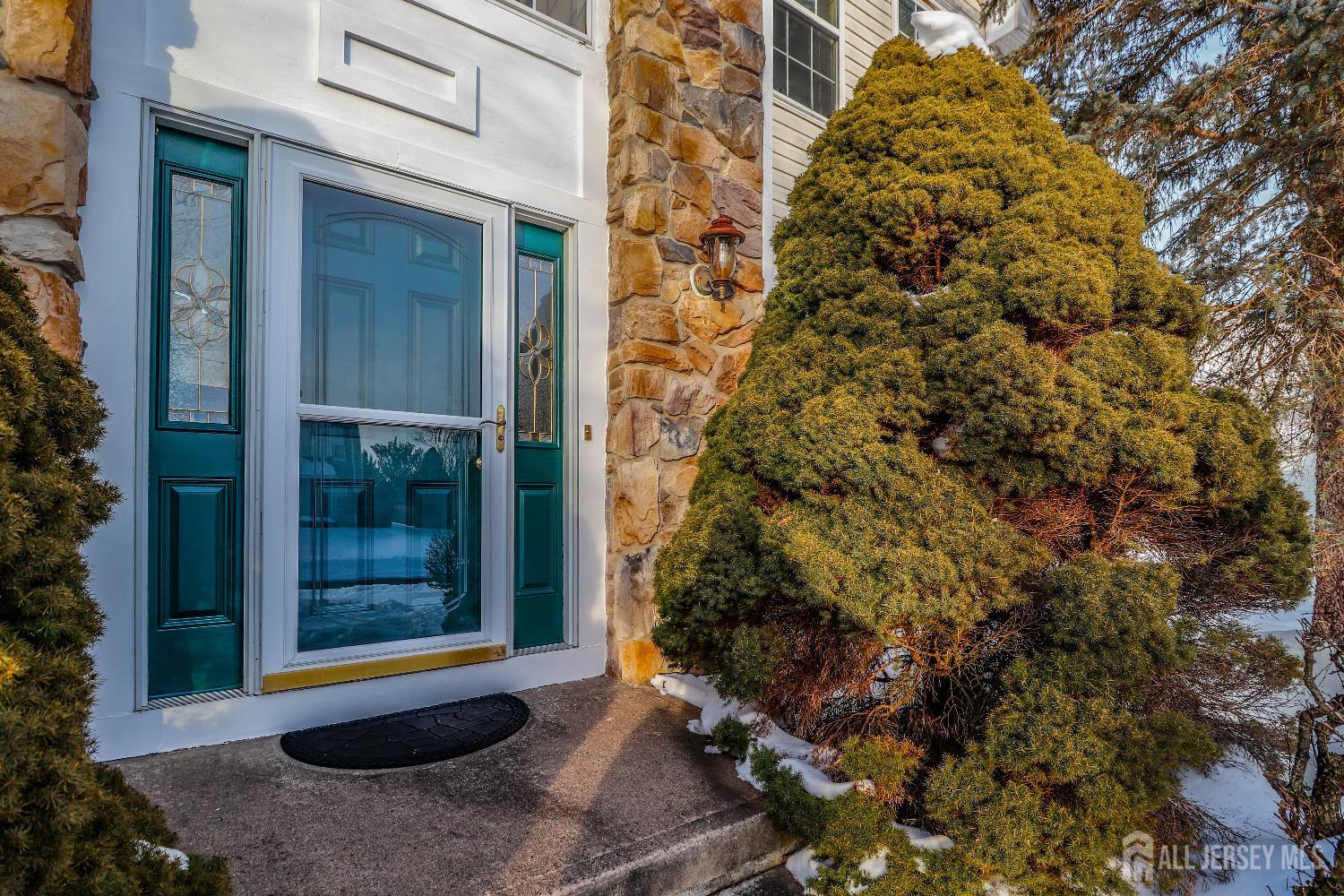 6 Bering Way Somerset, NJ 08873 - Photo 5 of 45