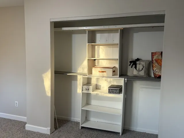 $159,700 | 19380 Wolf Road, Unit 5, Mokena, IL 60448