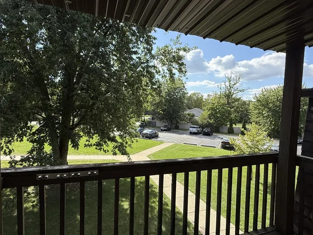 $159,700 | 19380 Wolf Road, Unit 5, Mokena, IL 60448