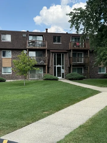 $159,700 | 19380 Wolf Road, Unit 5, Mokena, IL 60448