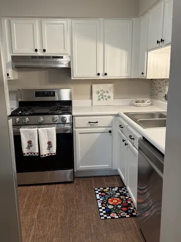 $159,700 | 19380 Wolf Road, Unit 5, Mokena, IL 60448