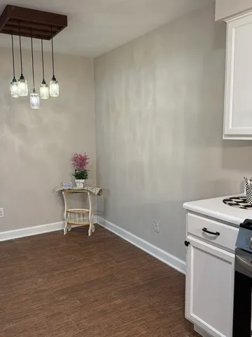 $159,700 | 19380 Wolf Road, Unit 5, Mokena, IL 60448