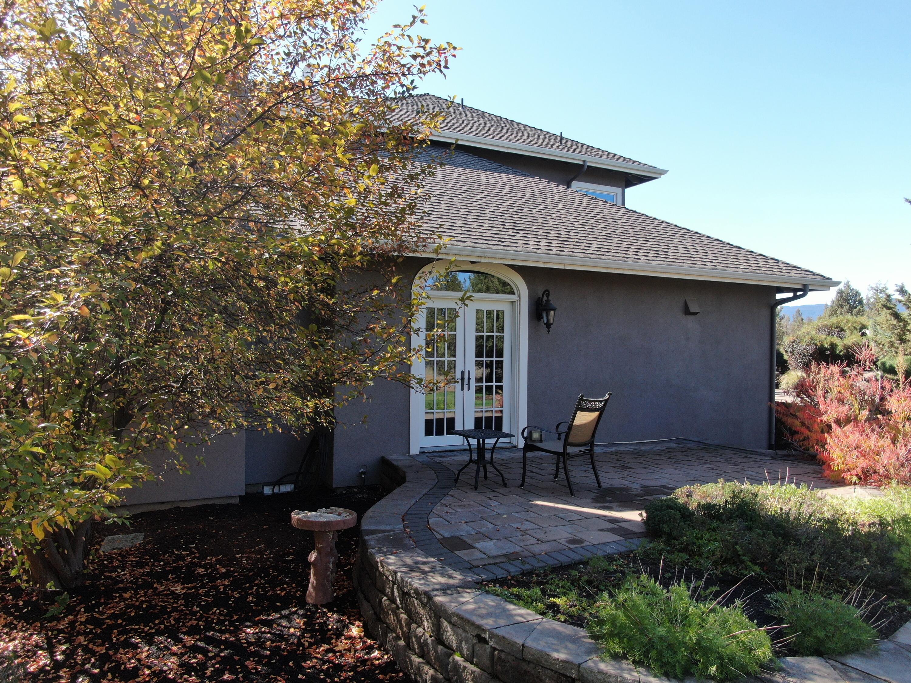 18331 Pinehurst Road Bend, OR 97703 - Photo 20 of 77 IMG_6024