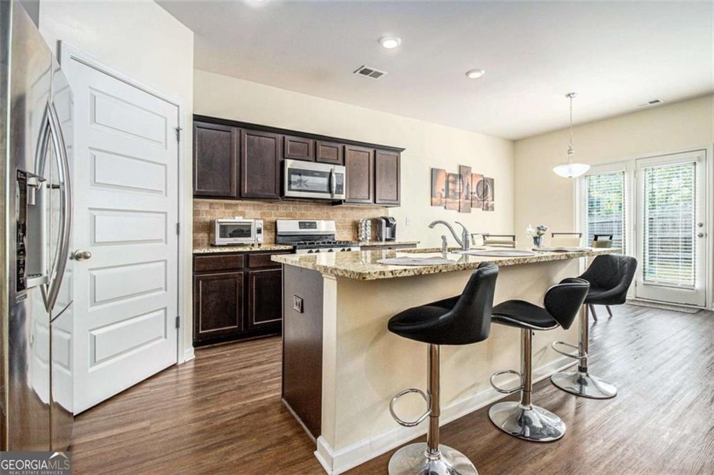 3744 Hampshire Walk Southwest Atlanta, GA 30331 - Photo 4 of 9