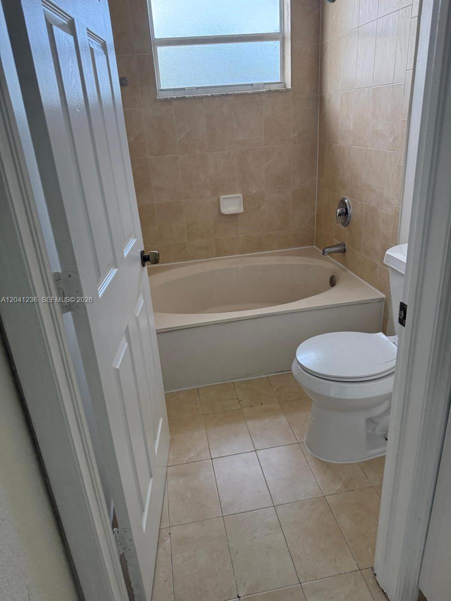 13567 Southwest 264th Terrace Homestead, FL 33032 - Photo 15 of 18