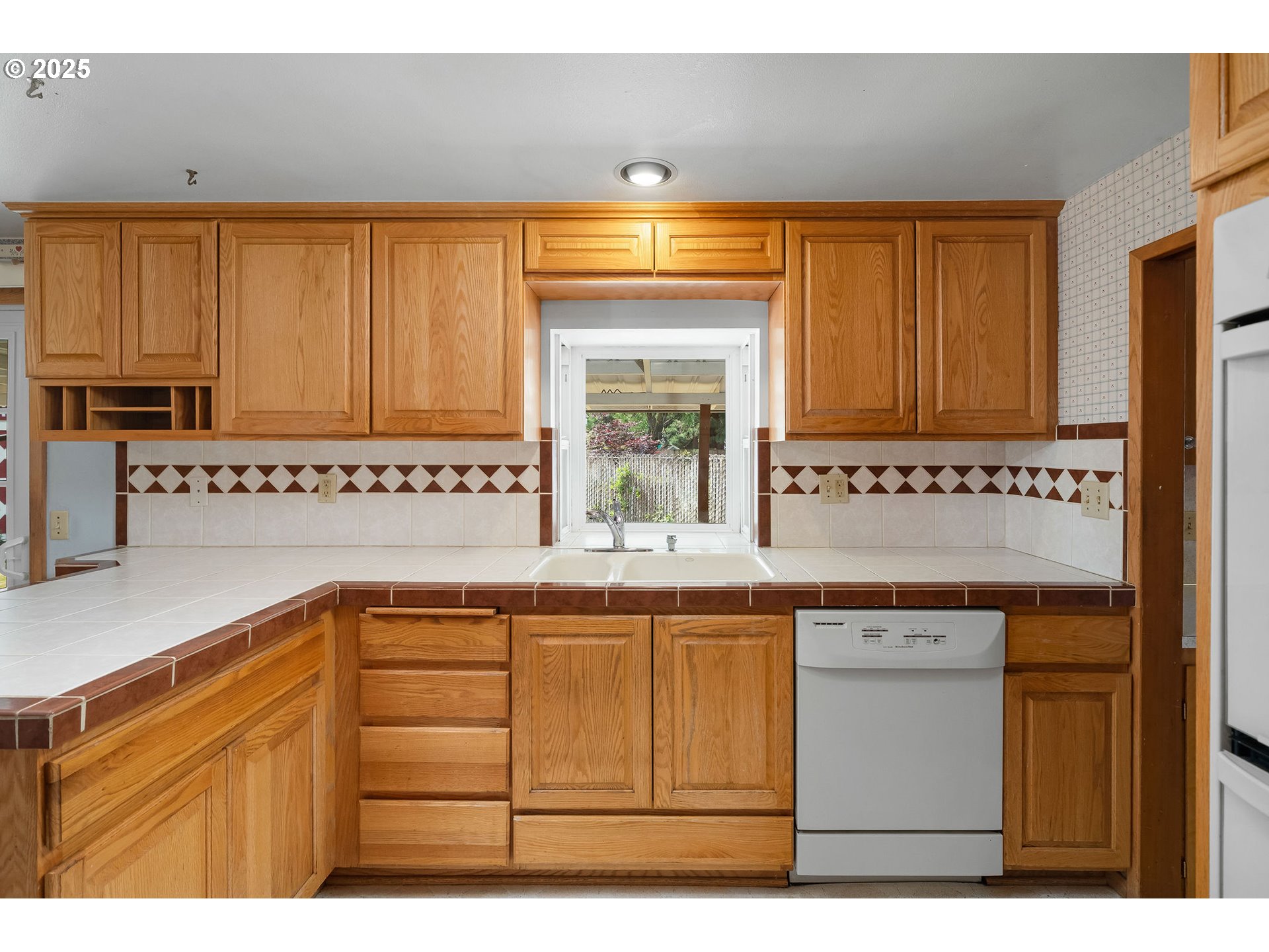 1160 Northeast Arrington Road Hillsboro, OR 97124 - Photo 14 of 34 Gallery Image 14