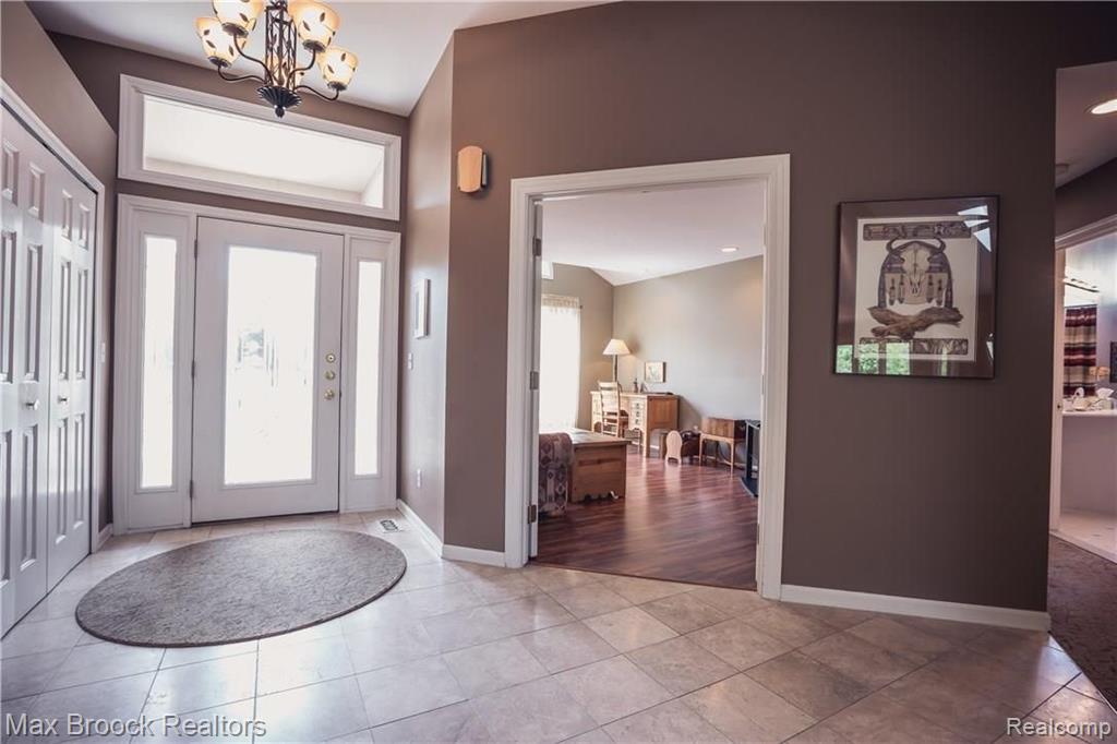 3147 Fairgrove Terrace, Unit 7 Rochester Hills, MI 48309 - Photo 9 of 52
