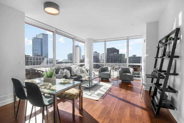 $390,000 | 1841 South Calumet Avenue, Unit 908, Chicago, IL 60616