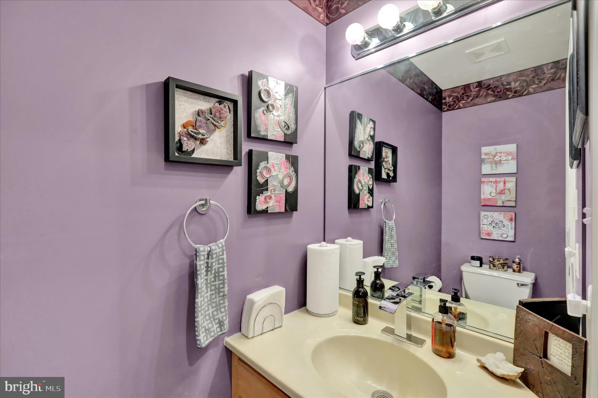 73 Michigan Drive Reading, PA 19608 - Photo 20 of 42 a bathroom with mirror and a sink